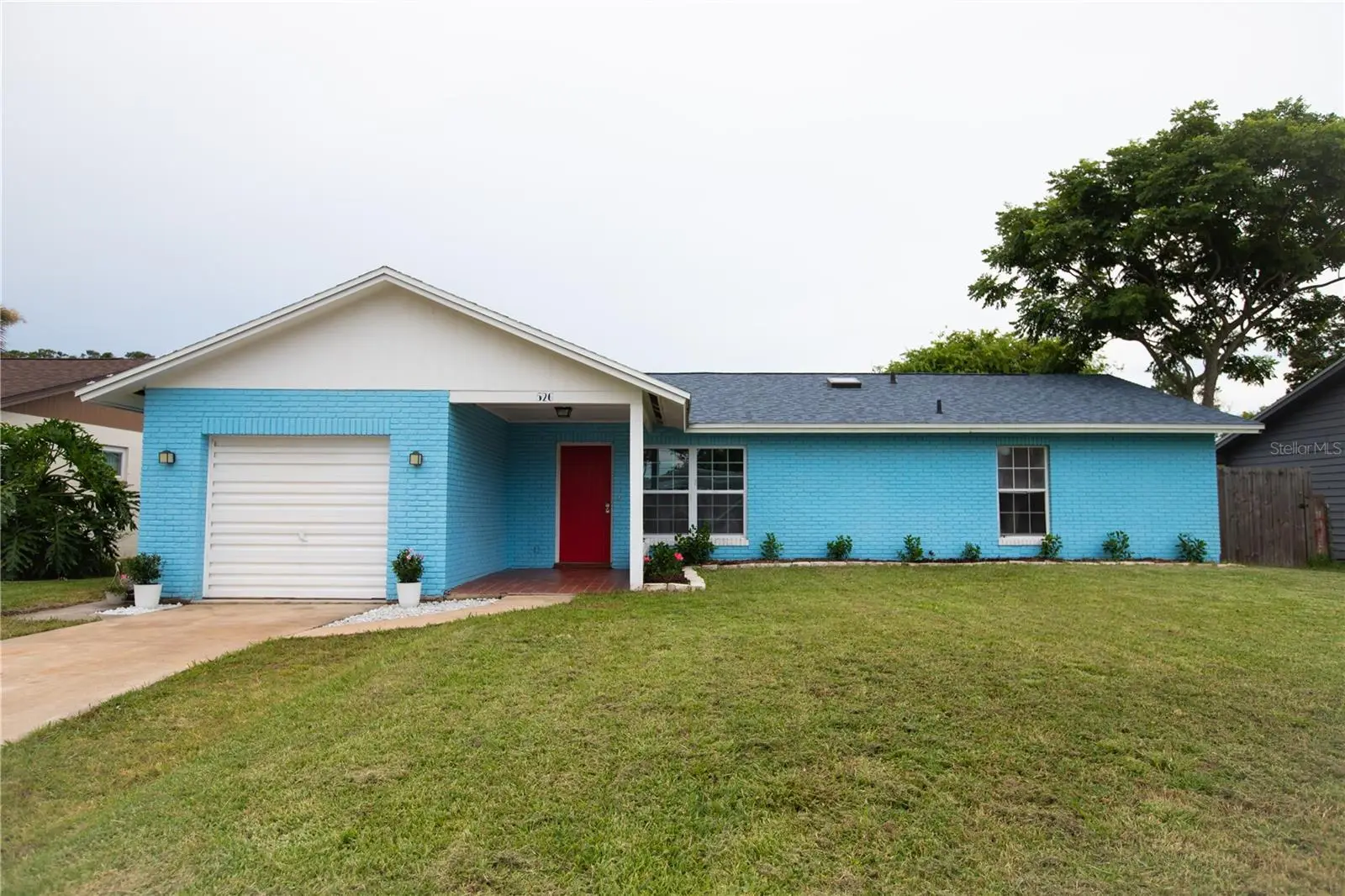526 Dorset Circle, FL