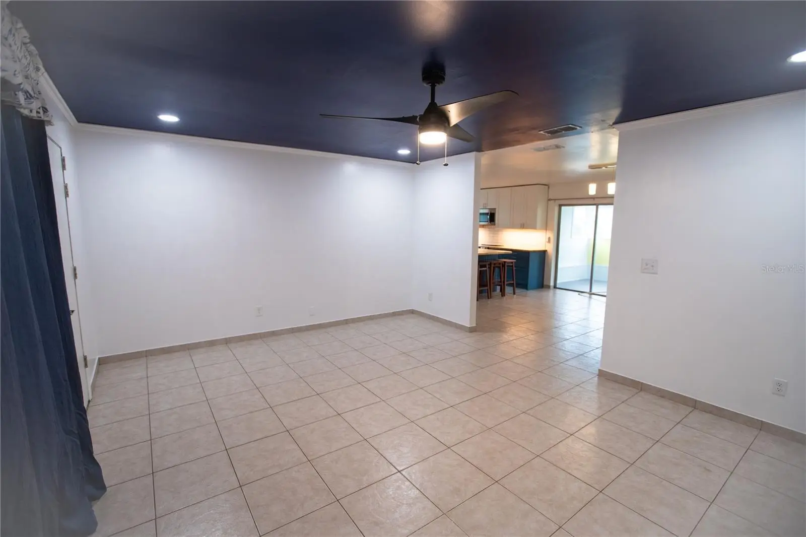 526 Dorset Circle, FL