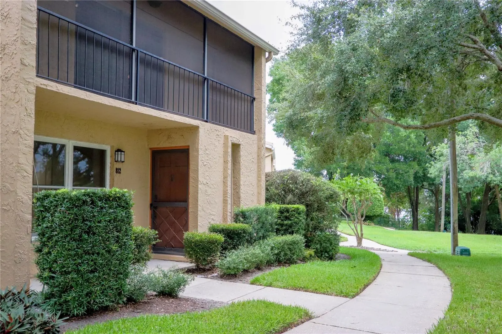 812 Park Lake Circle, FL