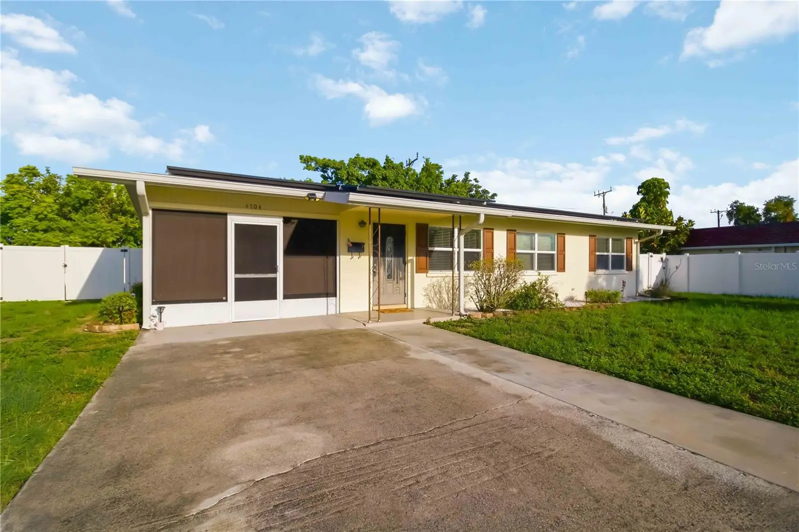 4704 Park Acres Drive, FL