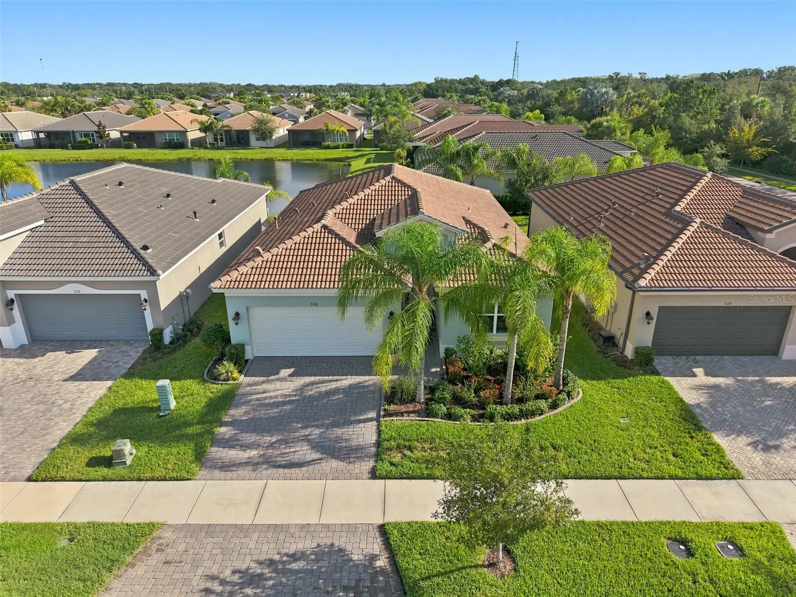 5124 Highland Pointe Court, FL