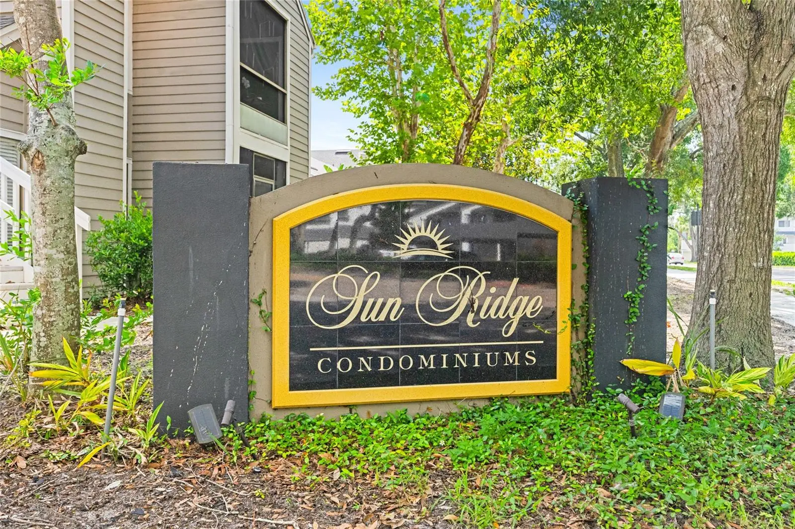 543 Sun Ridge Place, FL