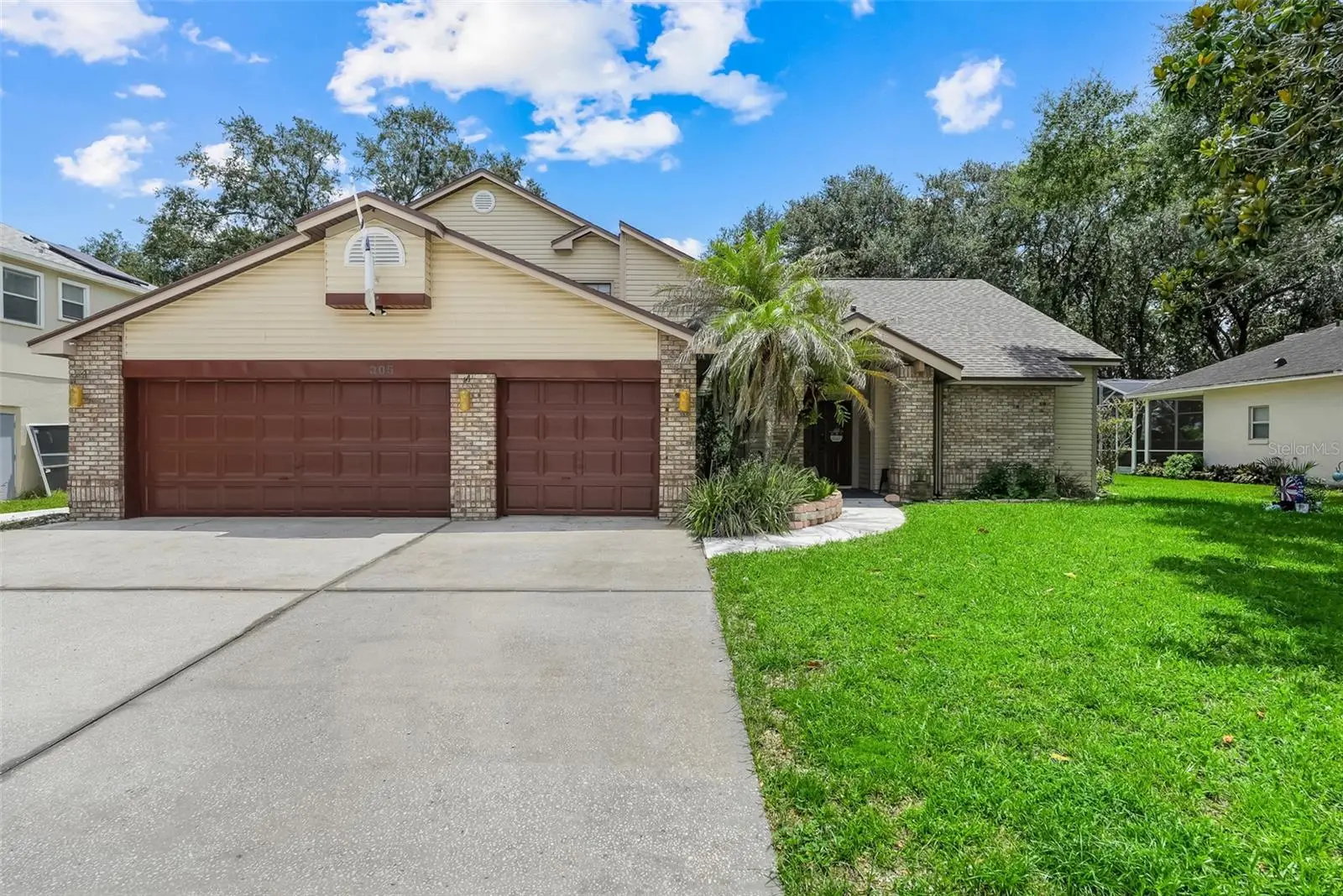 305 Forrest Crest Court, FL