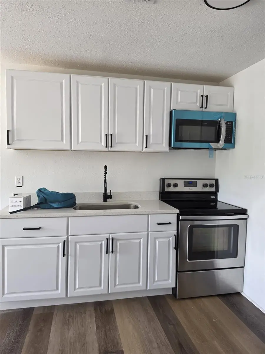 121 Bay Street, FL