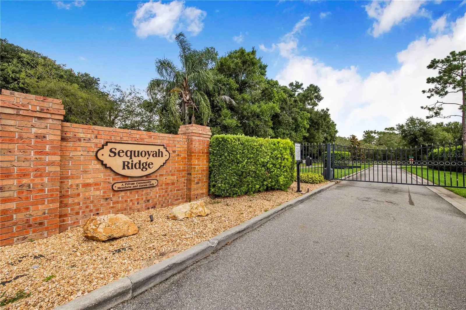 2931 Chickasaw Circle, FL