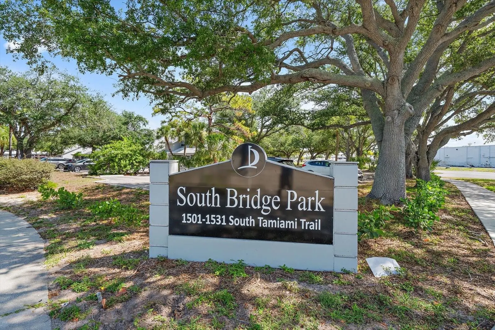 1521 Tamiami Trail, FL