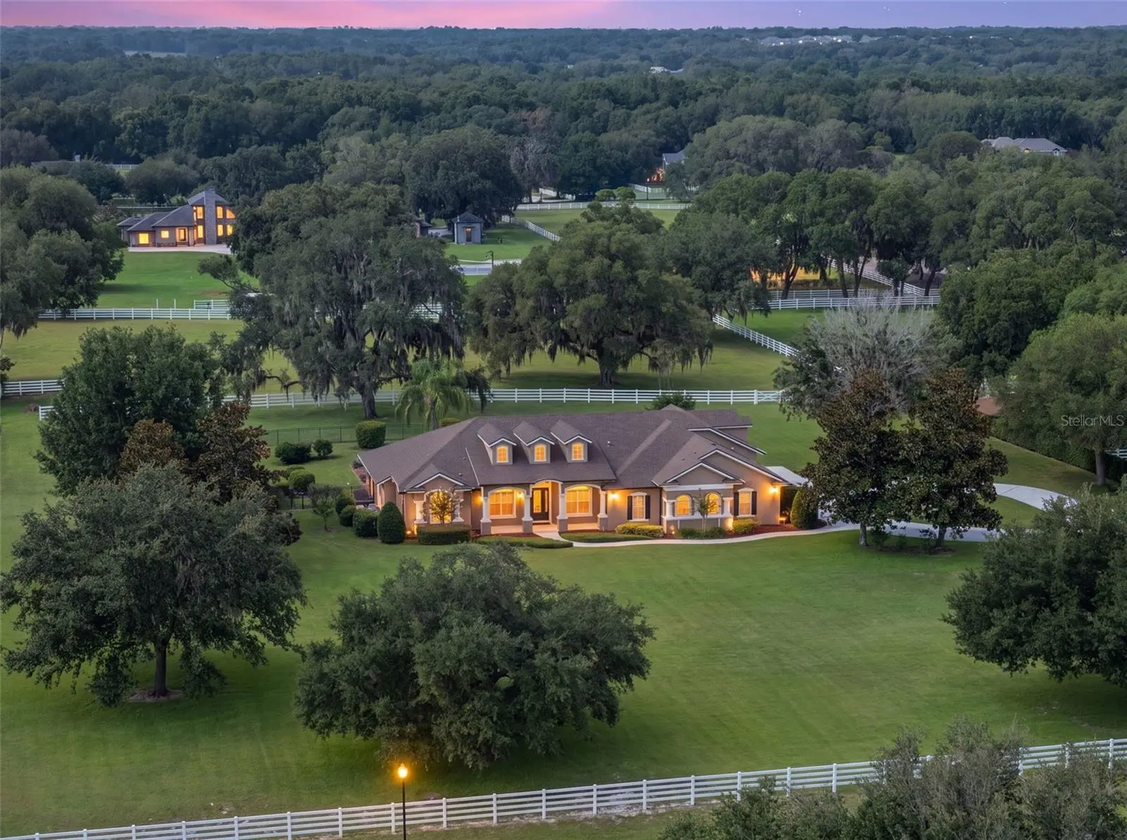 351 Kentucky Blue Circle, FL