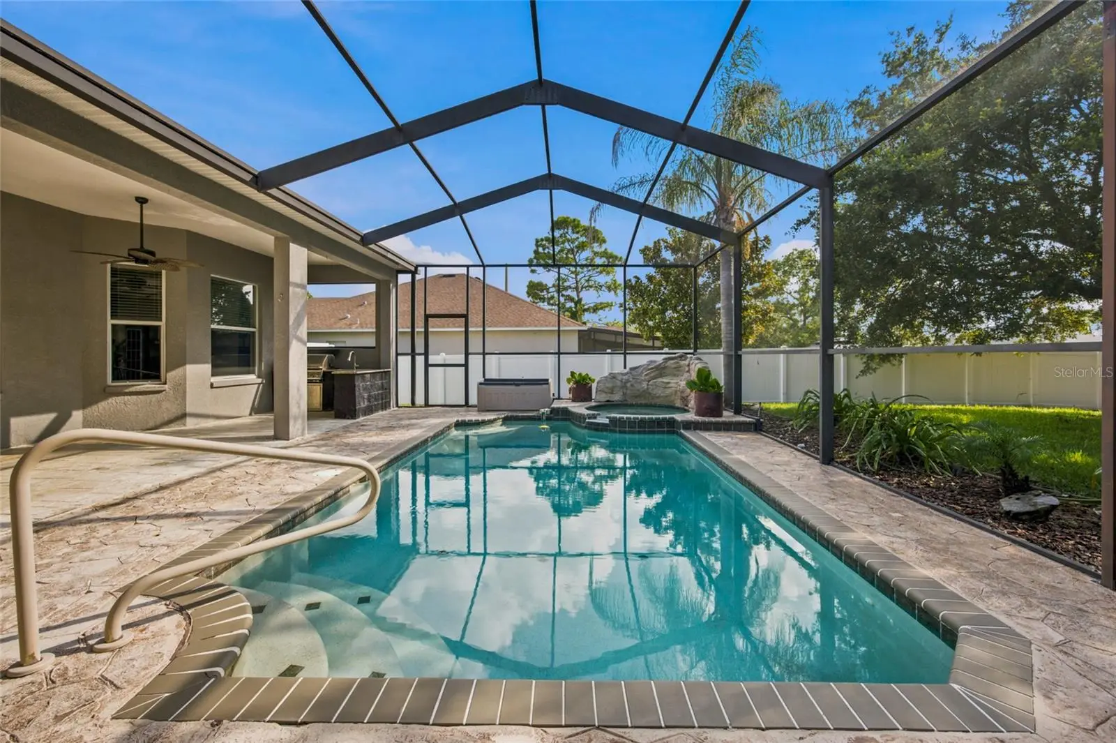 5517 Greystone Drive, FL