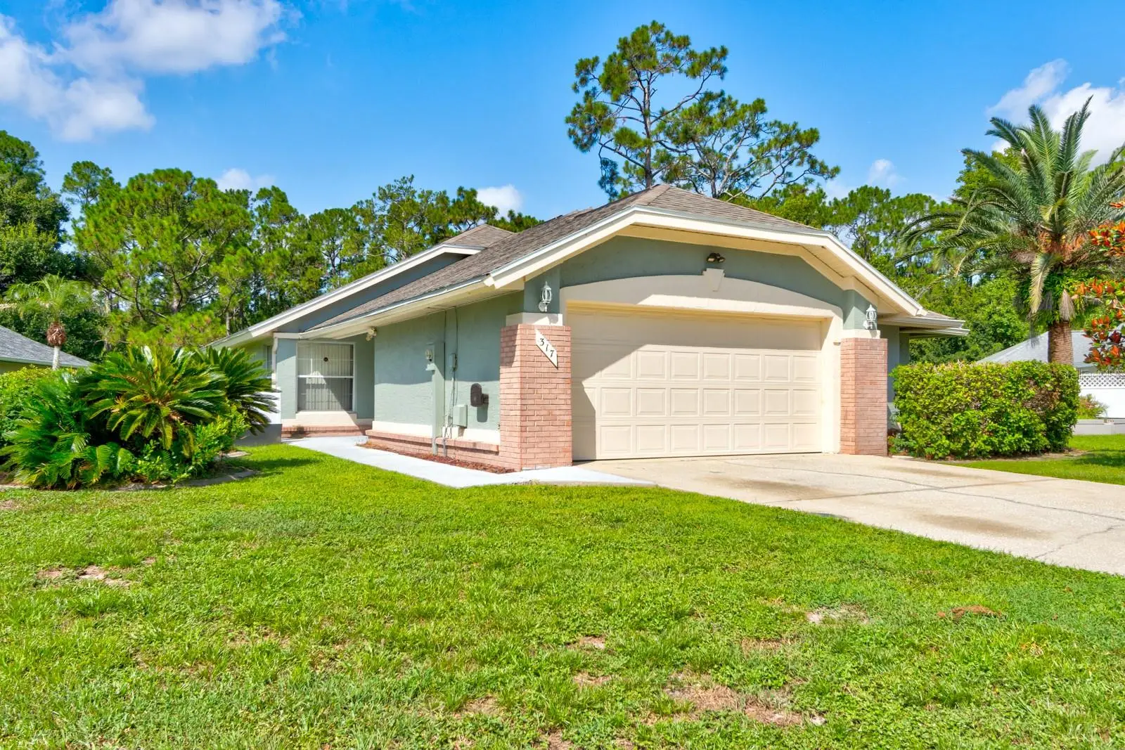 317 Glenbriar Circle, FL