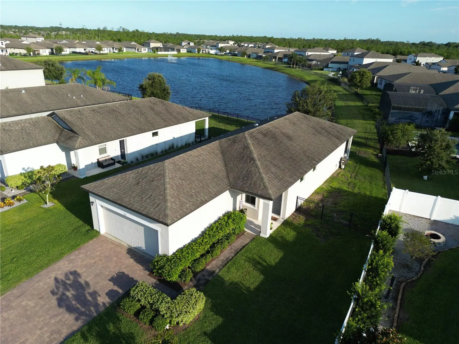 722 Ladyfish Ln, FL