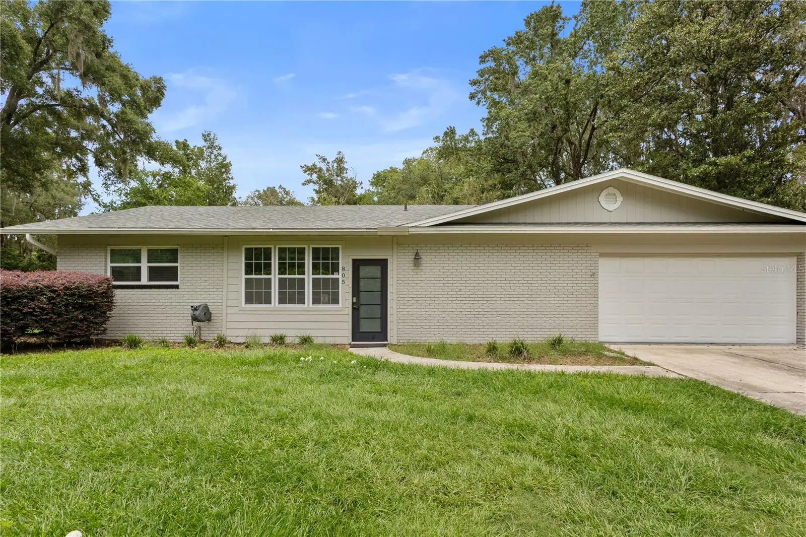 805 40th Terrace, FL