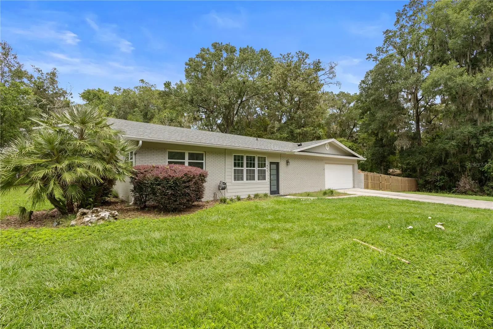 805 40th Terrace, FL