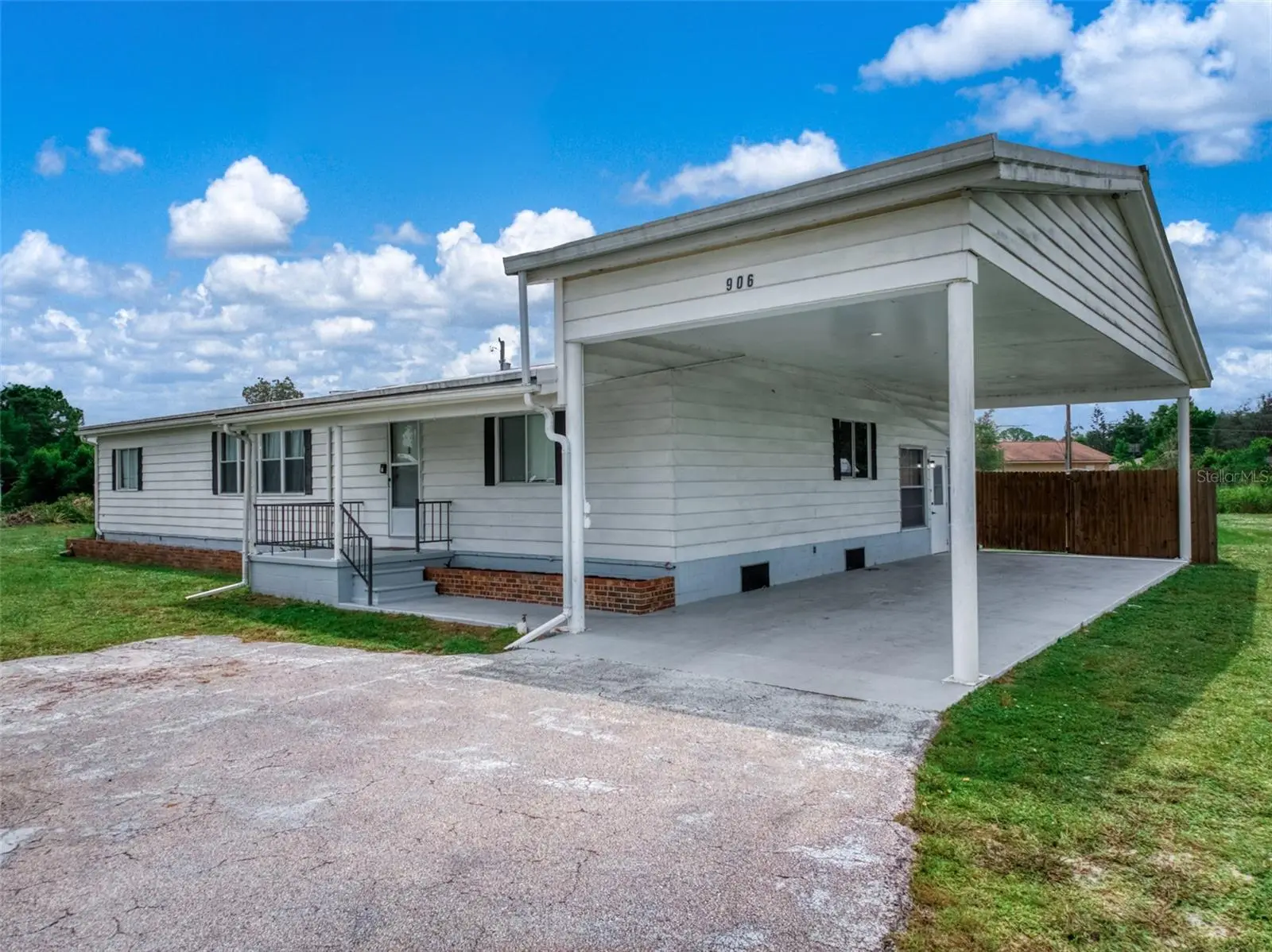 906 Whatley Court, FL