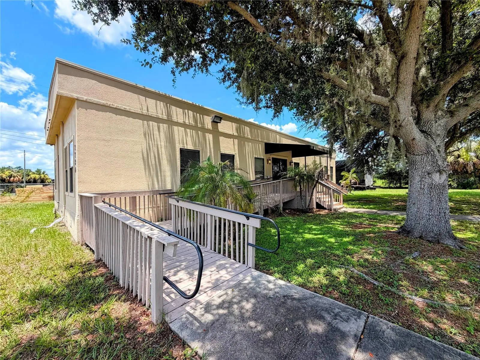 2290 92 Highway, FL