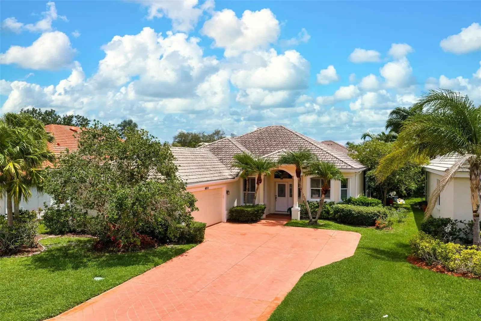 6852 Sagebrush Circle, FL