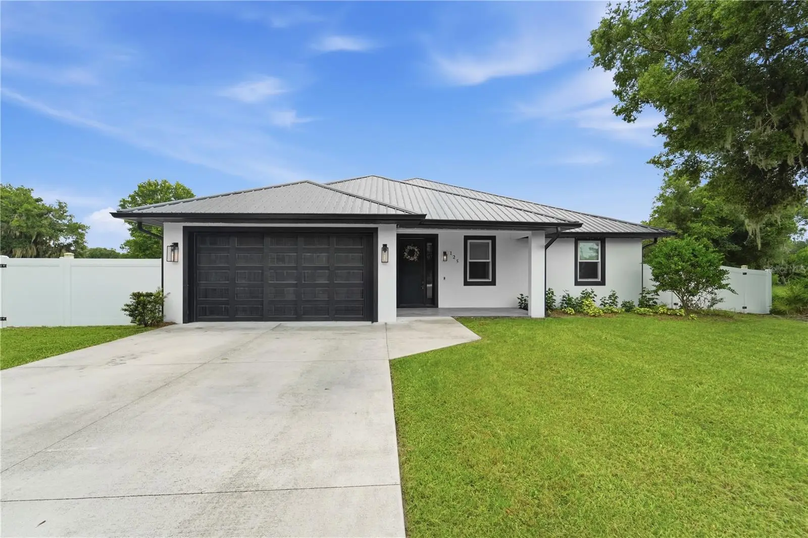 125 Longwood Drive, FL