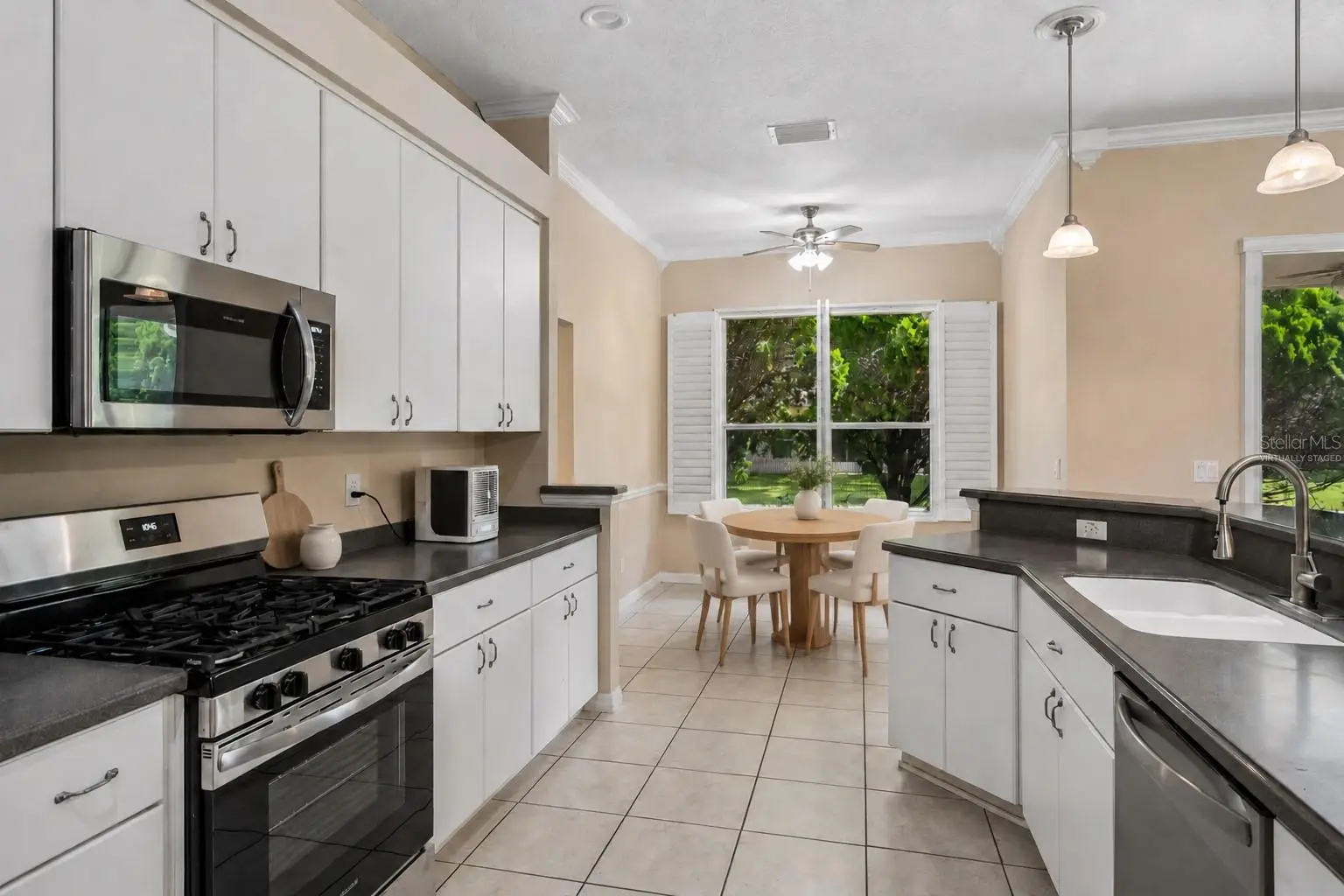 5325 Fantasy Way, FL