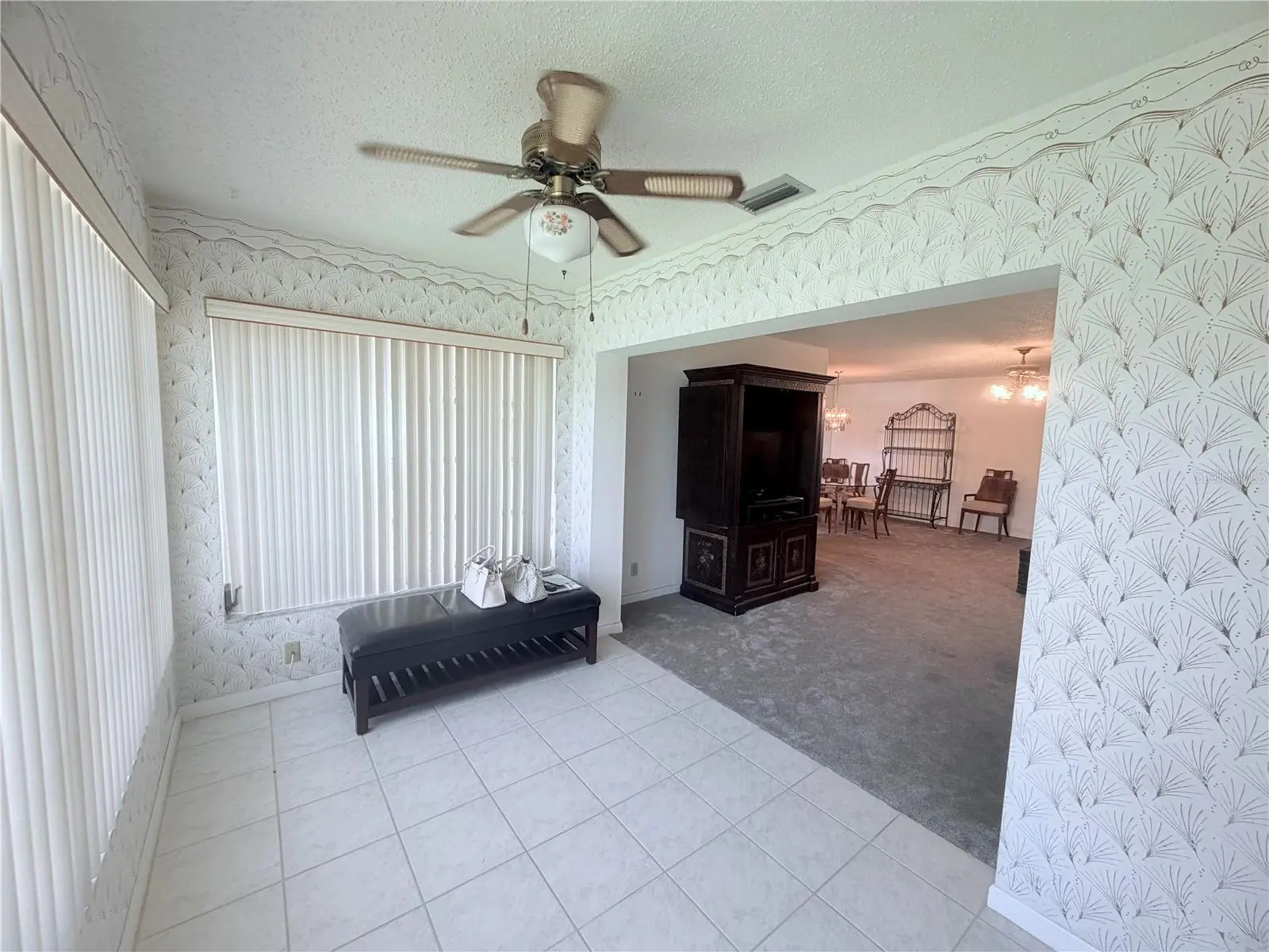 5301 Lakefront Boulevard, FL