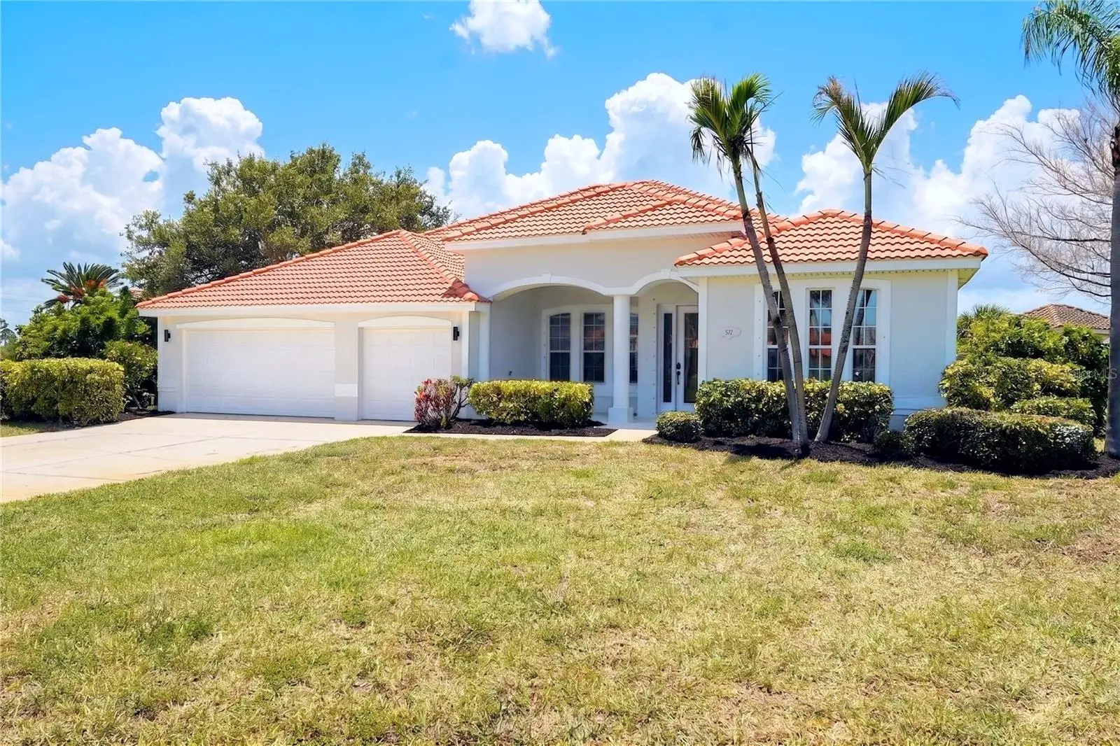 572 Oceanside Boulevard, FL