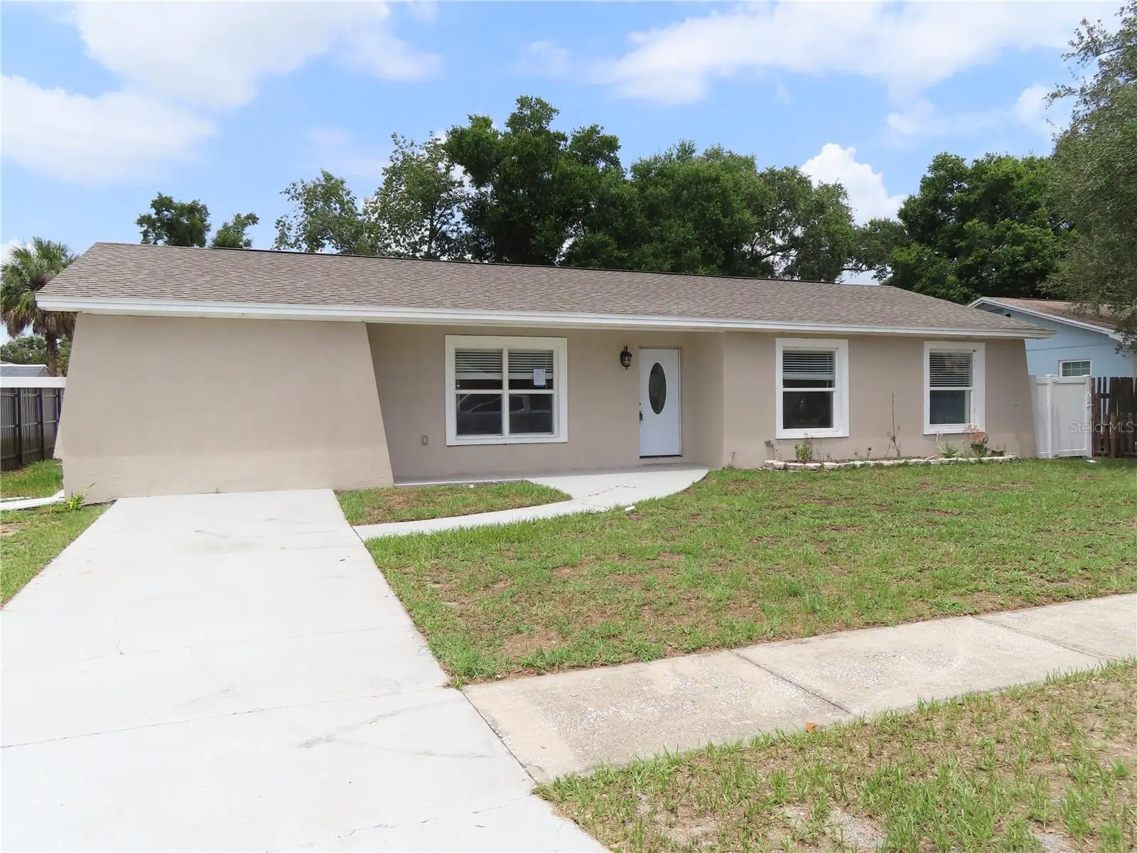 1215 Windsor Circle, FL