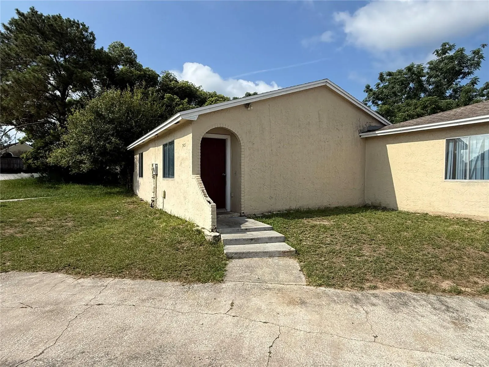7425 Villas Oak Court, FL