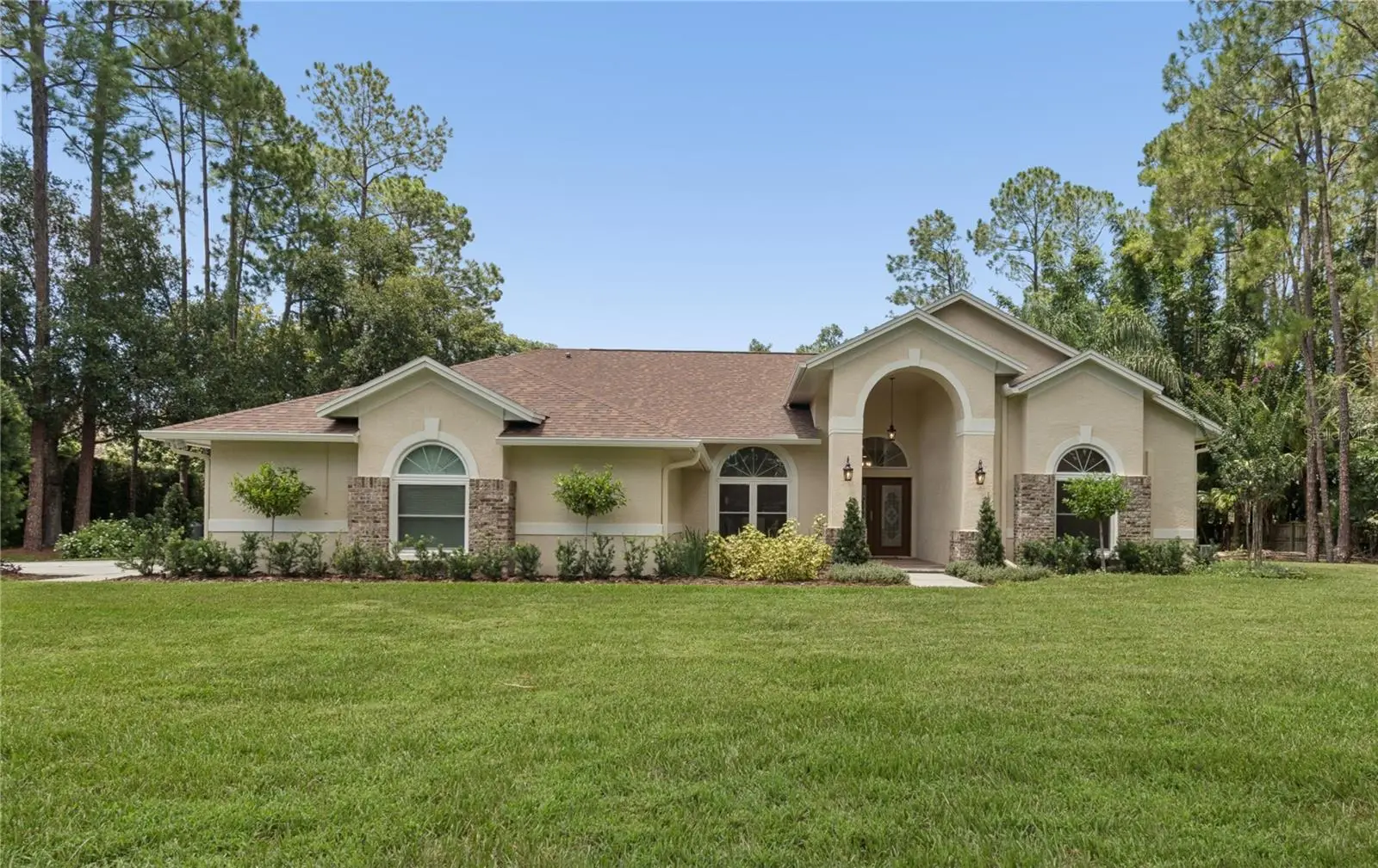 18811 Victor Manuel Drive, FL