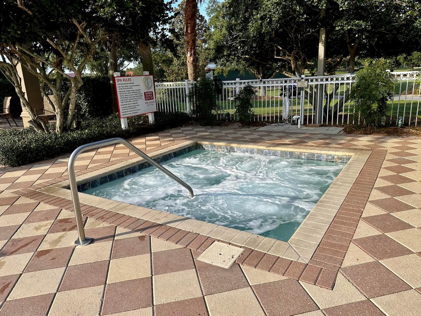 8394 82nd Loop, FL