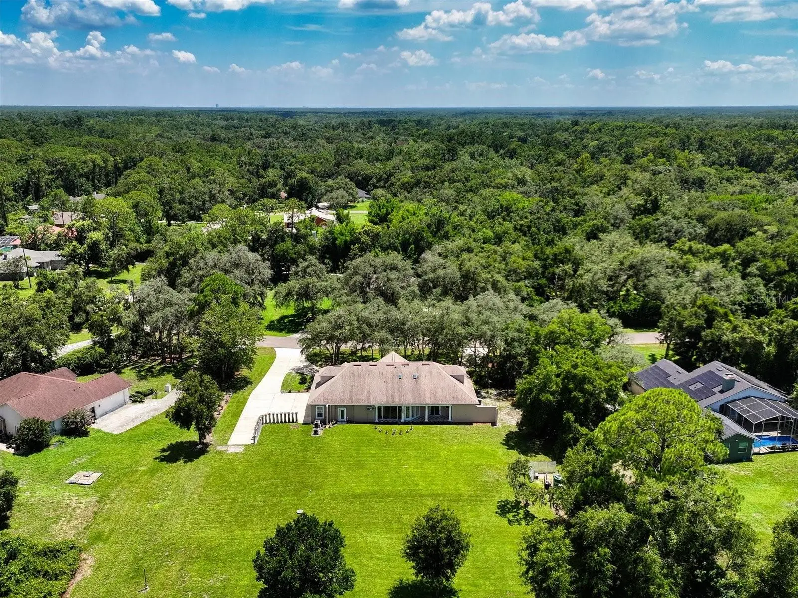 180 River Oaks Circle, FL