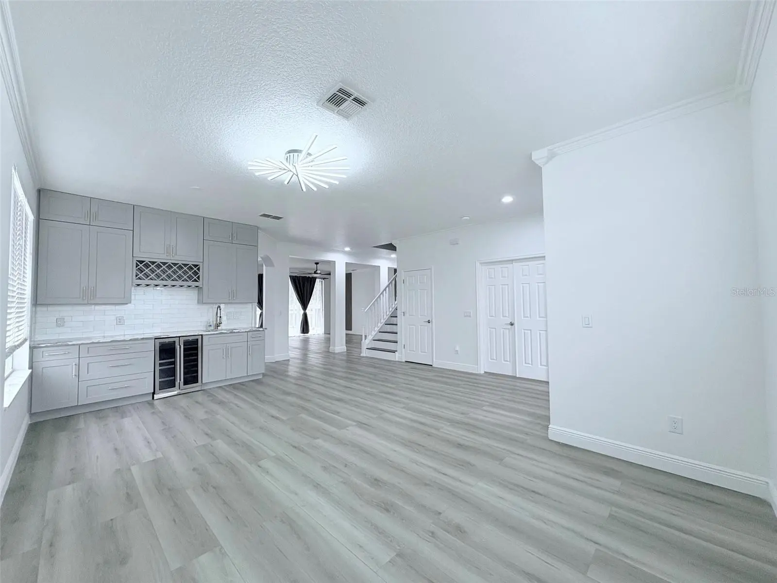 2157 Wintermere Pointe Drive, FL
