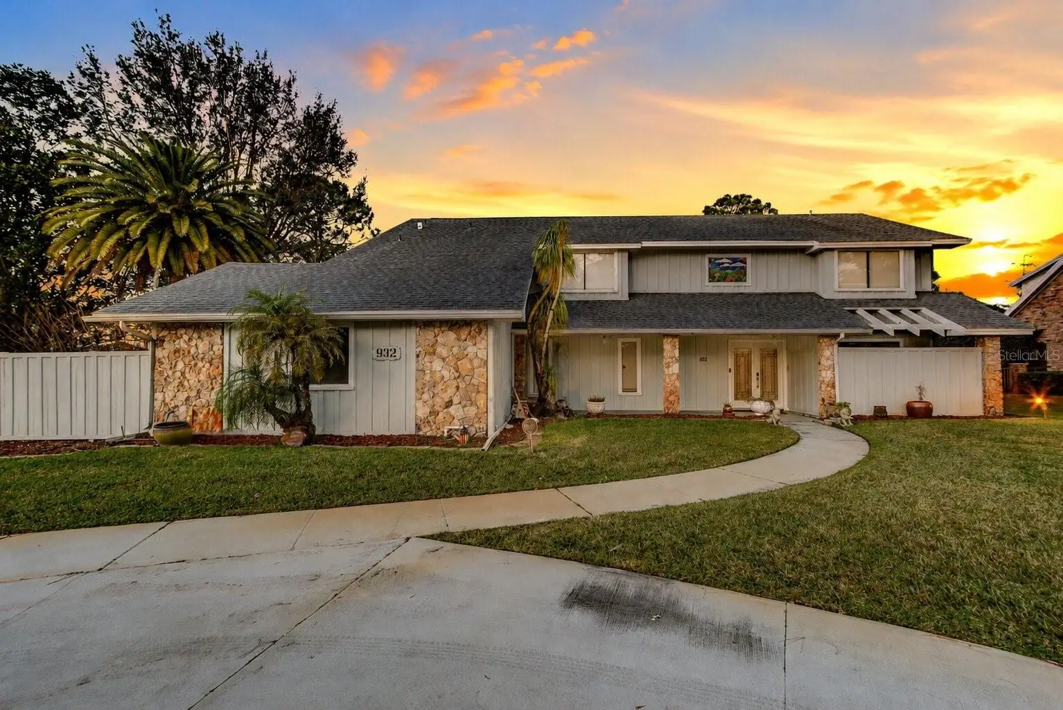 932 Pelican Bay Drive, FL