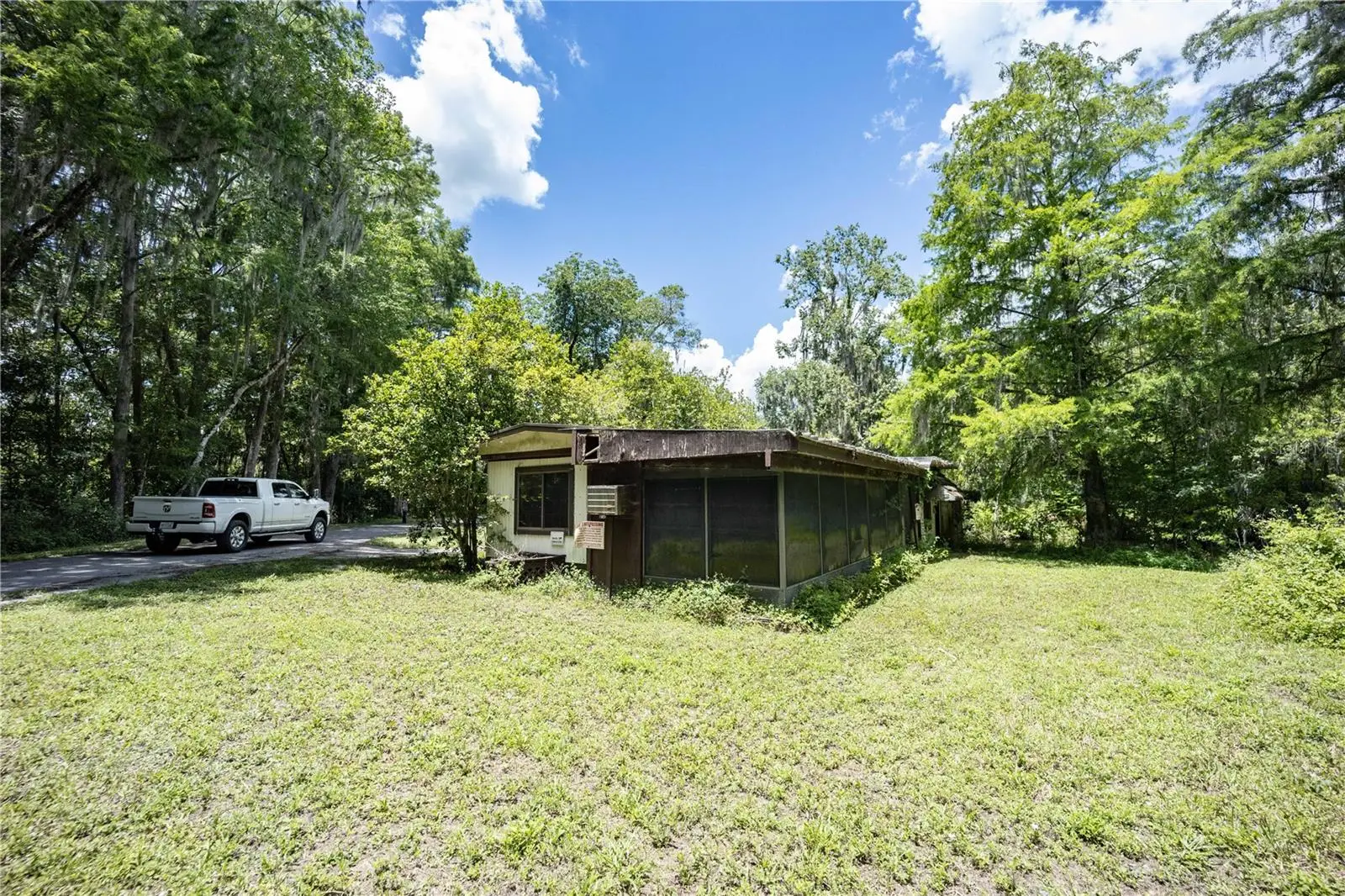 2886 C 470, FL