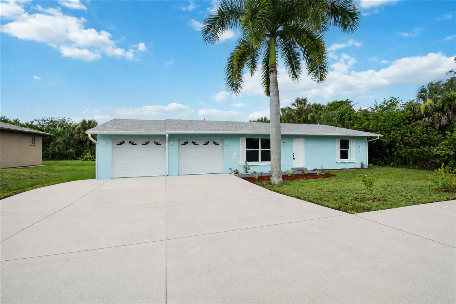 19367 Edgewater Drive, FL