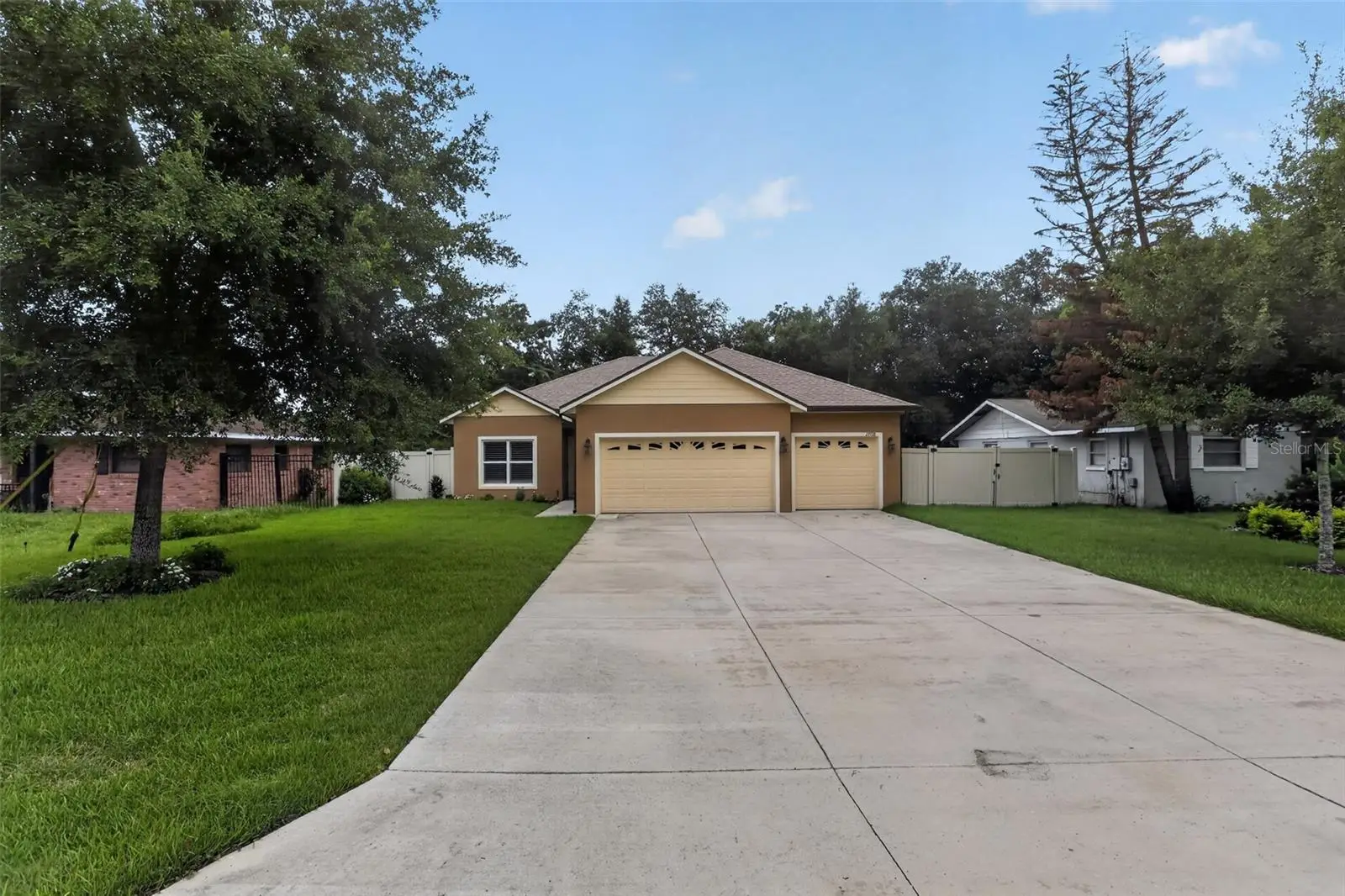 27728 Lisa Drive, FL
