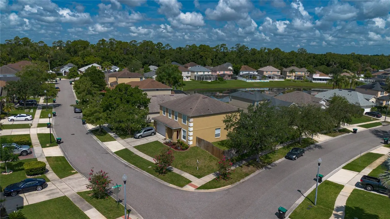 807 Jadestone Circle, FL
