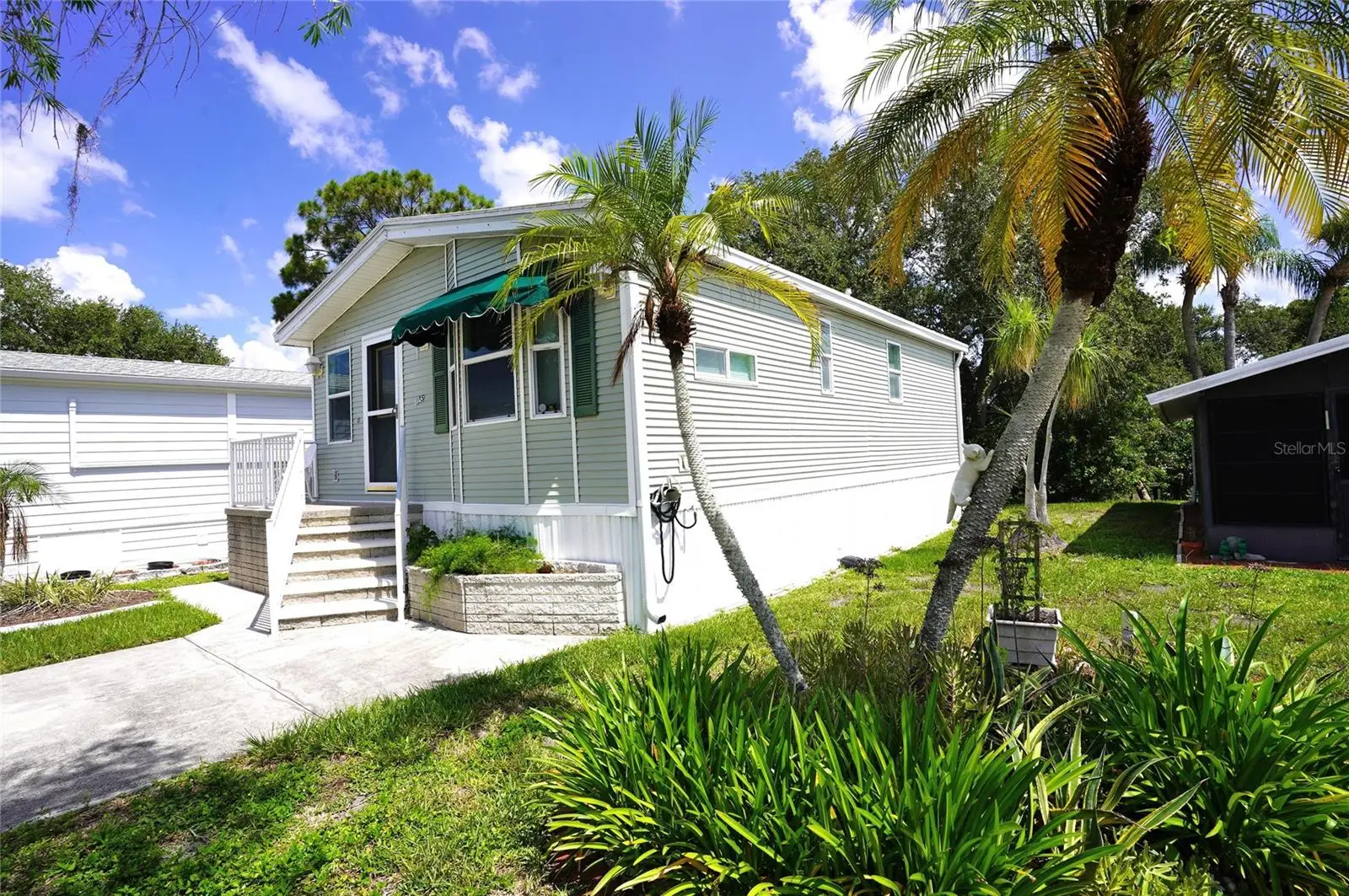 125 Brookshire Drive, FL