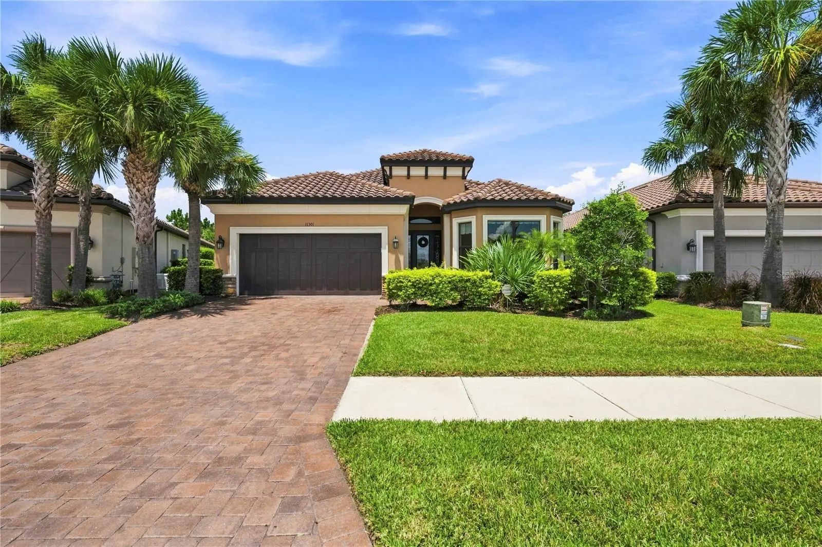 11301 Juglans Drive, FL