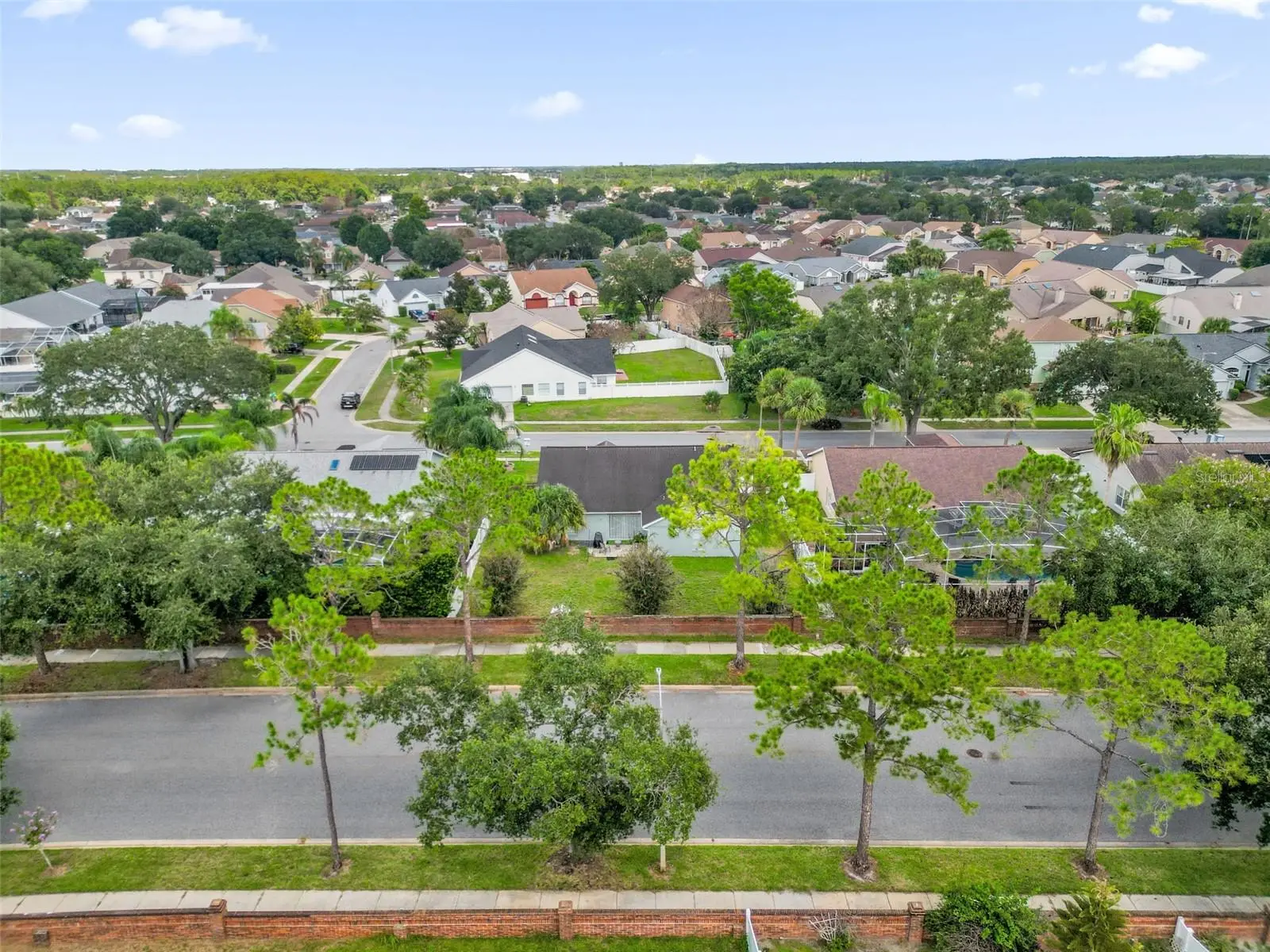 230 Lytton Circle, FL