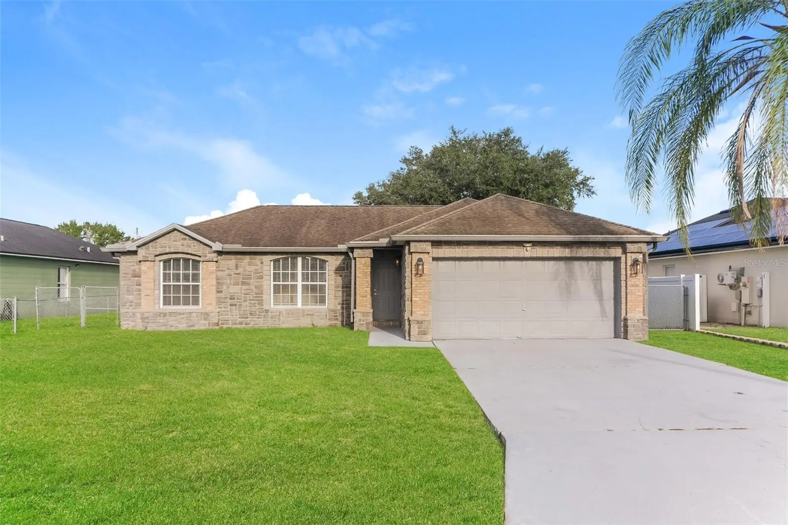 611 Basingstoke Court, FL