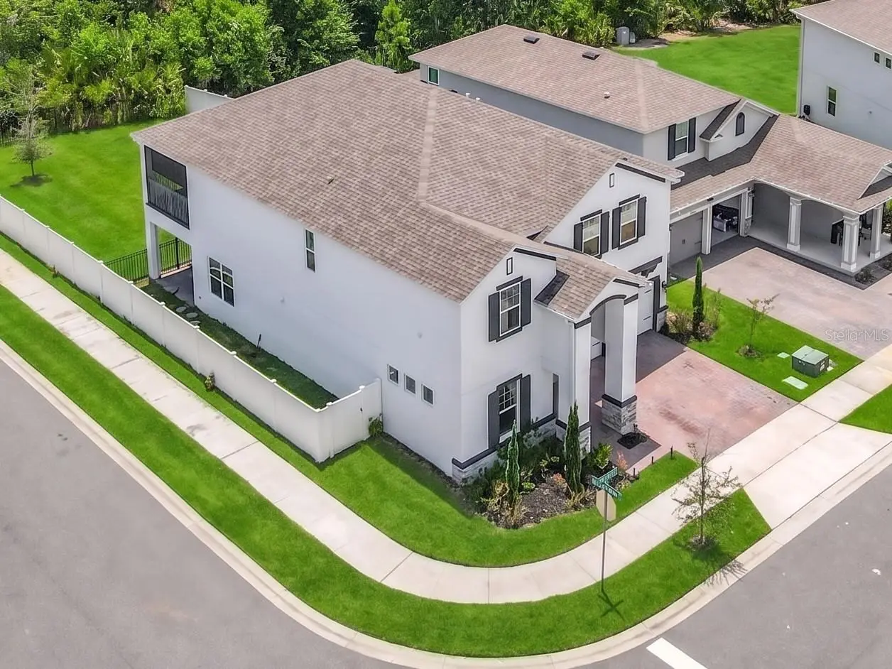 720 Treehouse Loop, FL