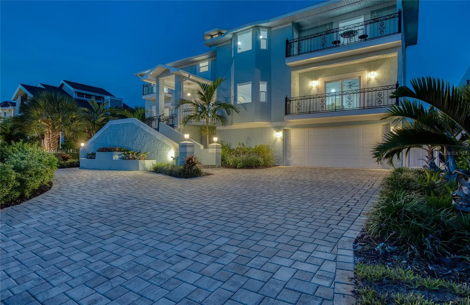 289 8th Avenue, FL