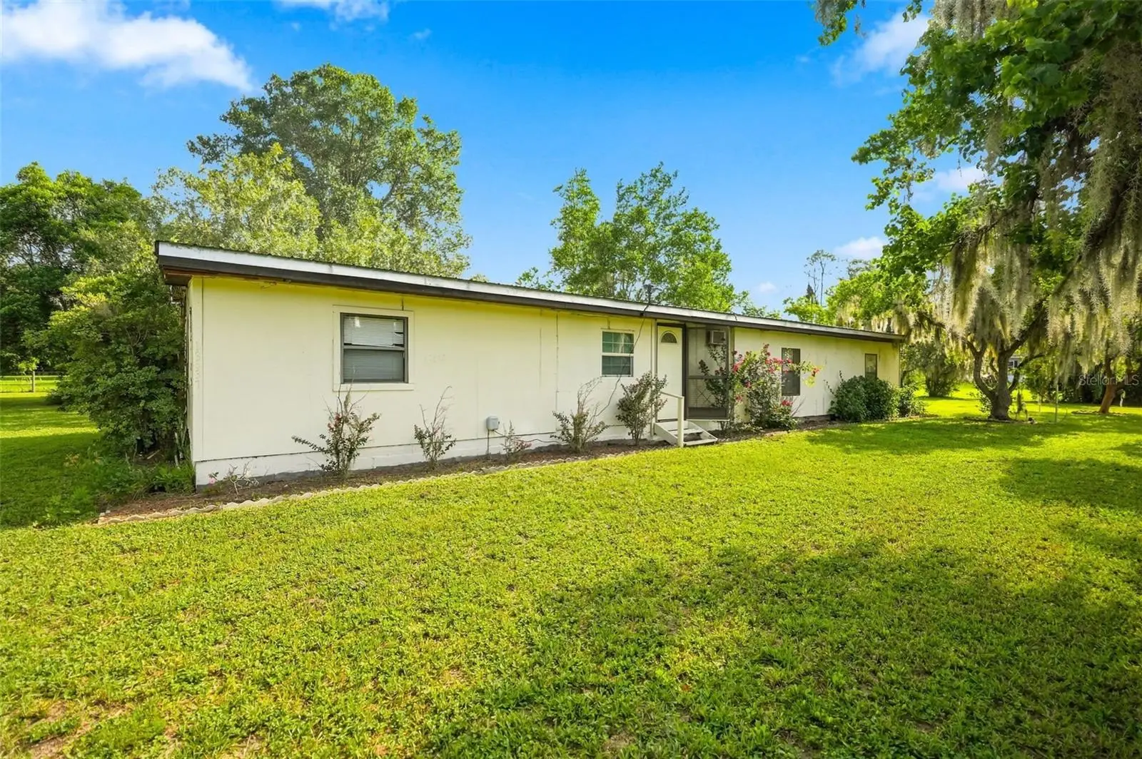 13637 Cr 737, FL