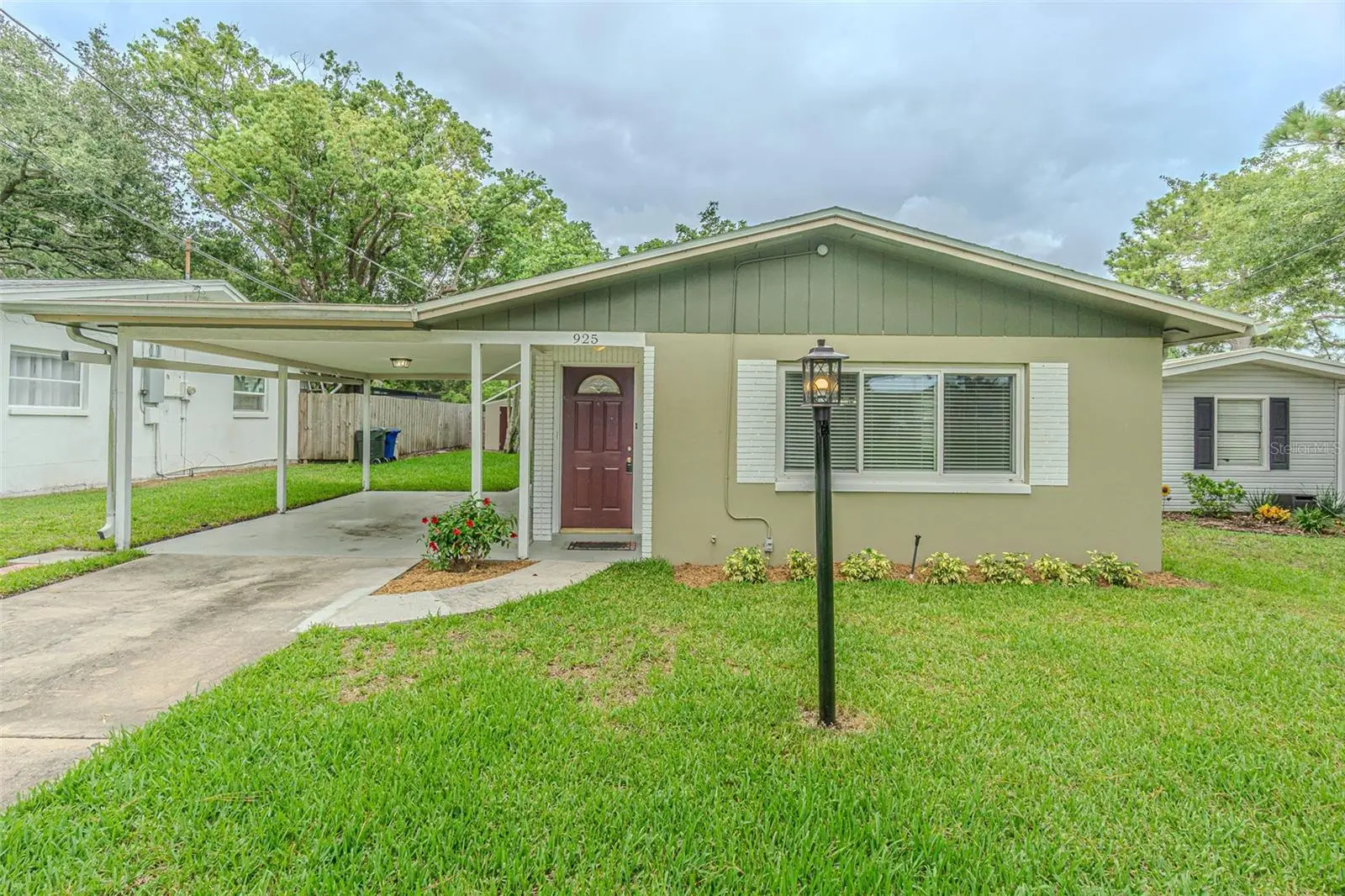 925 Cedarwood Avenue, FL