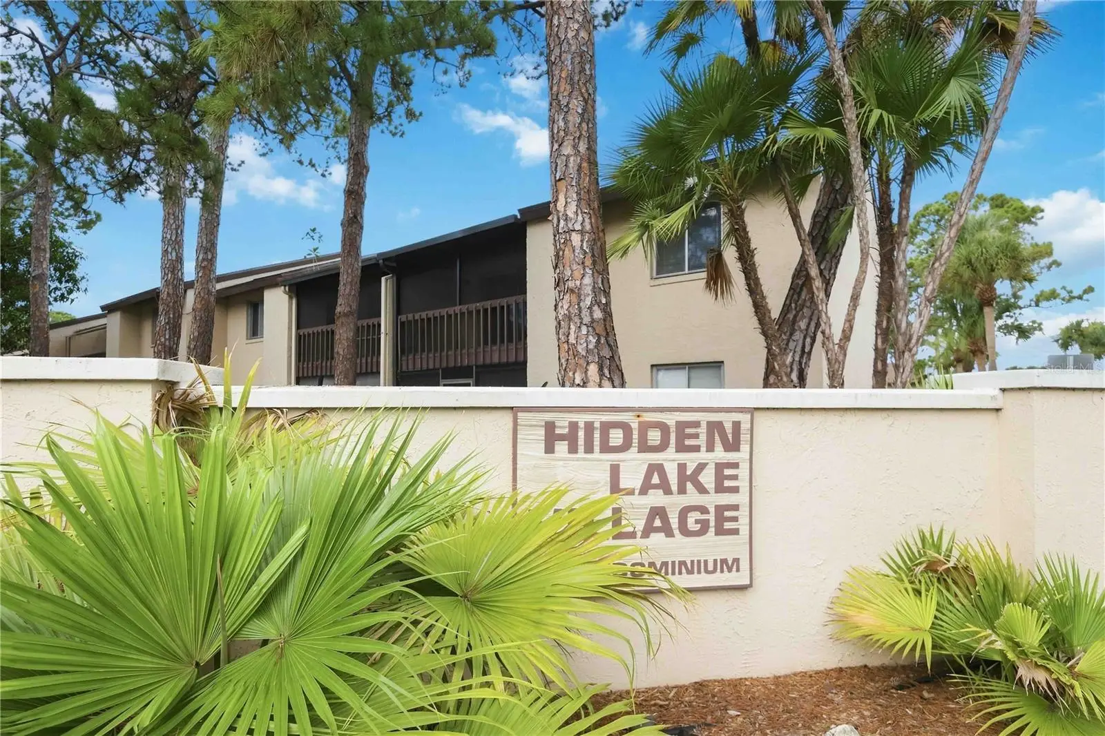 2752 Hidden Lake Boulevard, FL