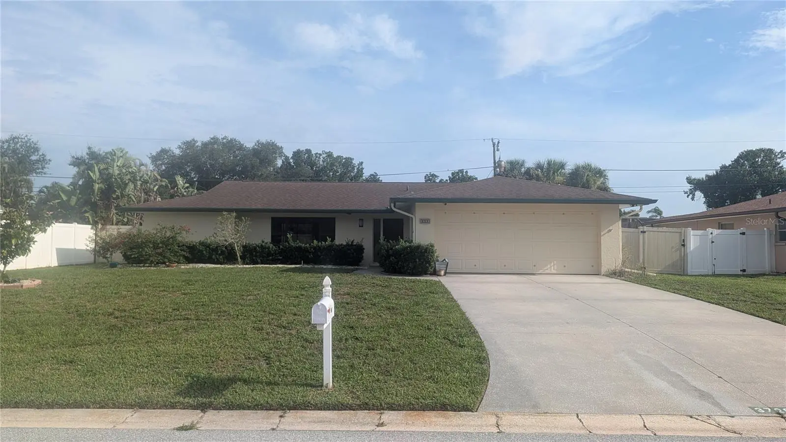 3720 Pin Oaks Street, FL