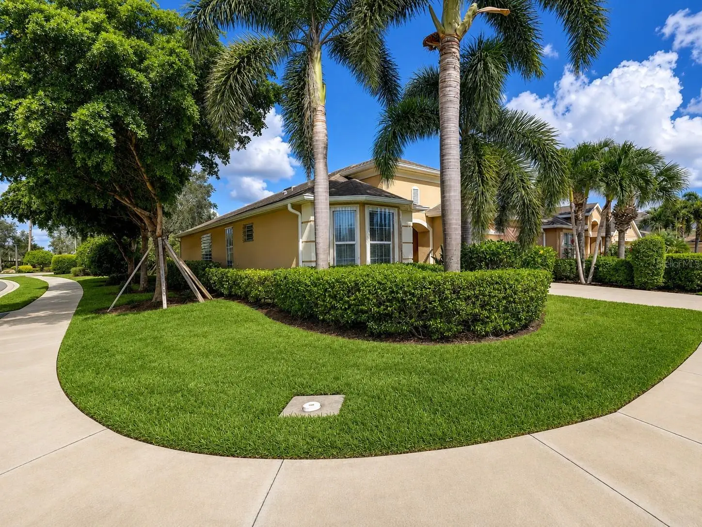 2542 Cortenova Court, FL
