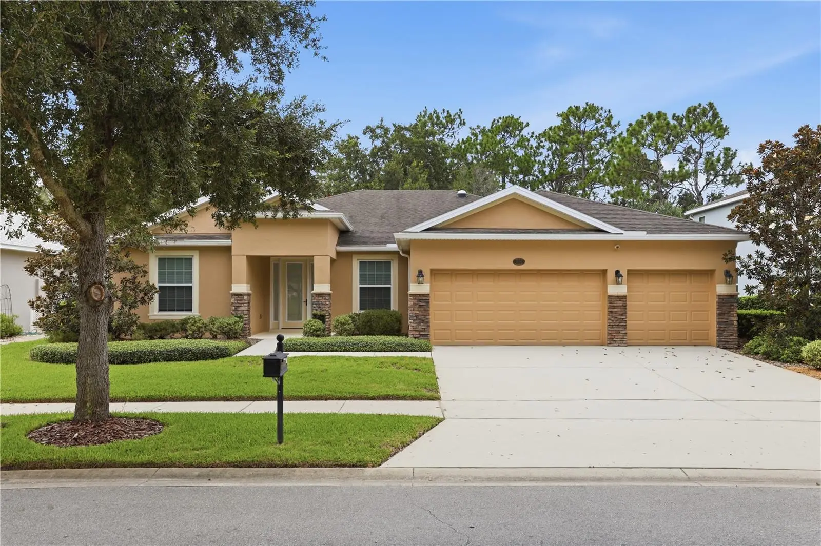 308 Victoria Trails Boulevard, FL