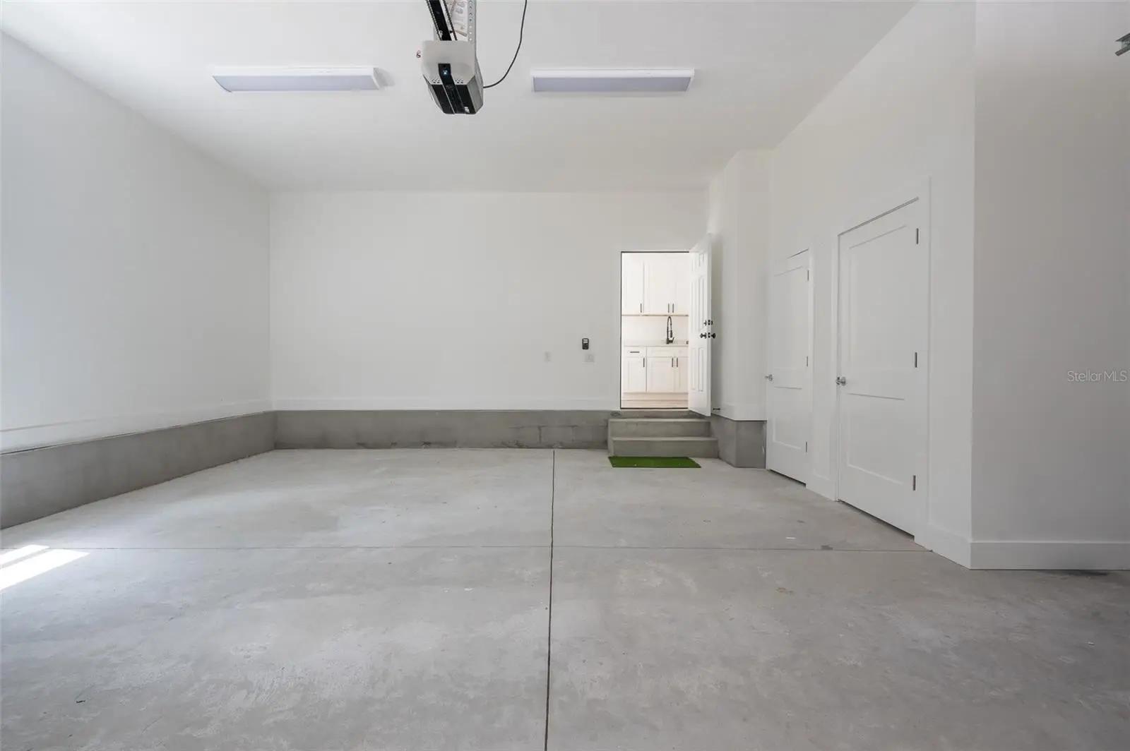 832 5th Street, FL