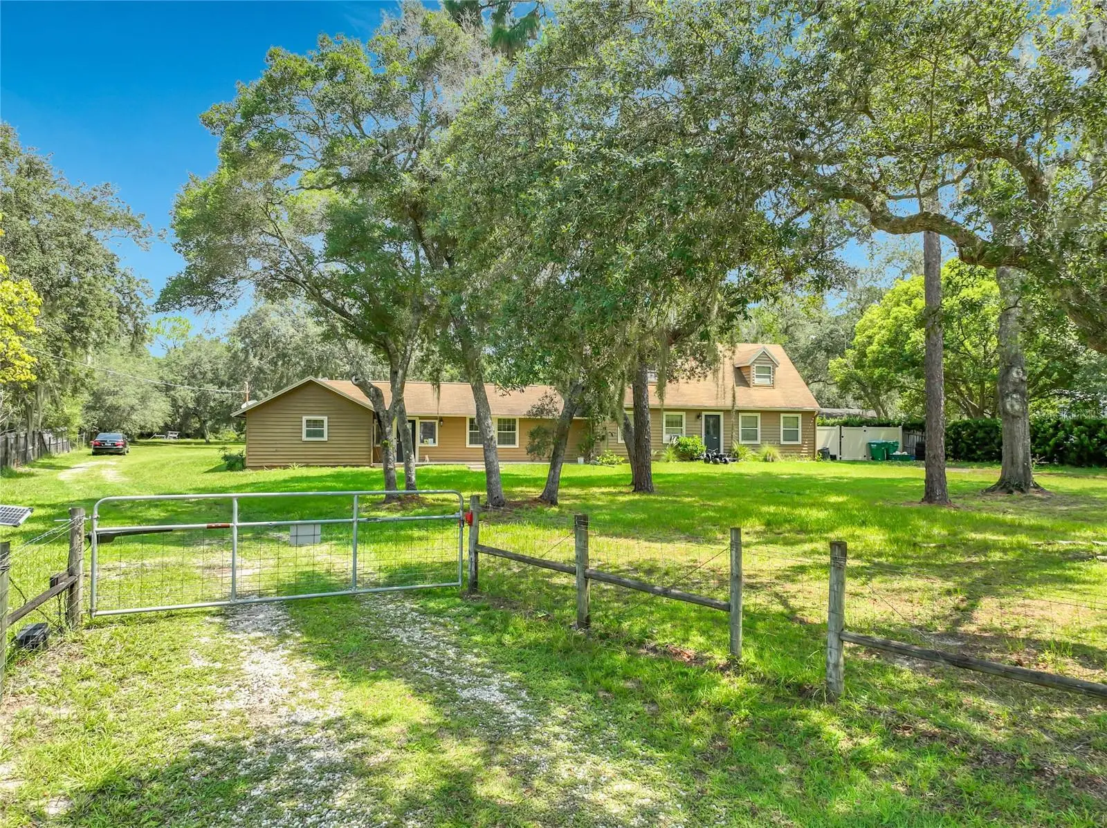 670 State Road 46, FL