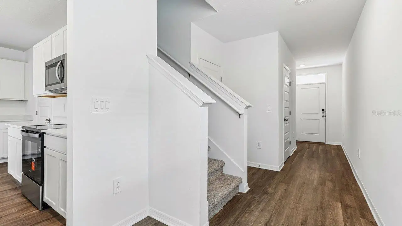 5588 Taverna Loop, FL