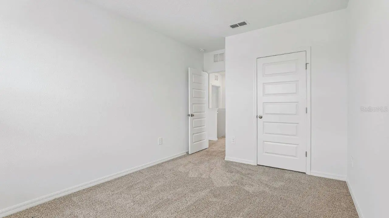 5588 Taverna Loop, FL